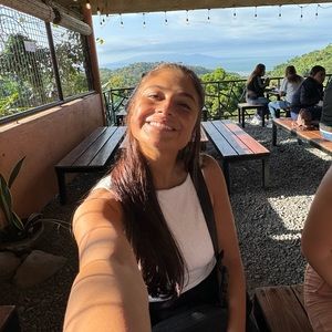 Meet your Posher, Emma